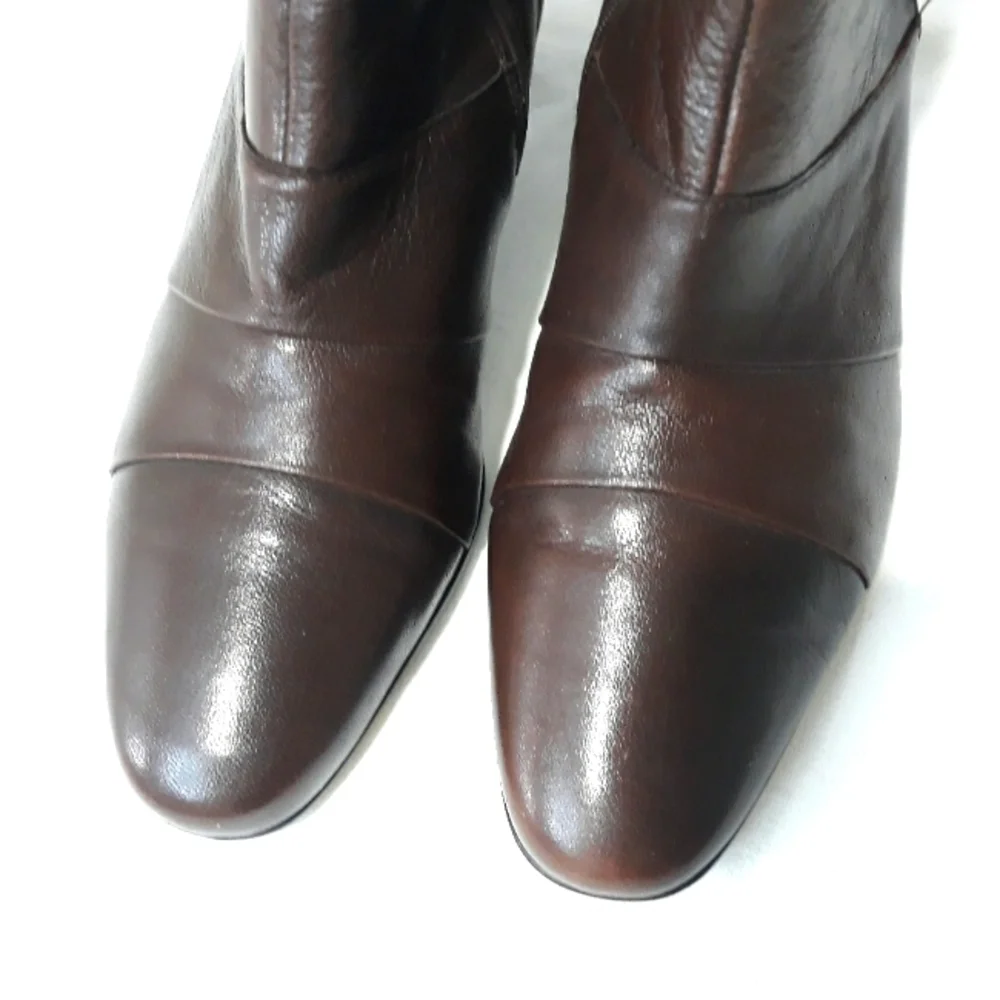 Munro American Leather Brown Ankle Boots Zippered Size 11 M